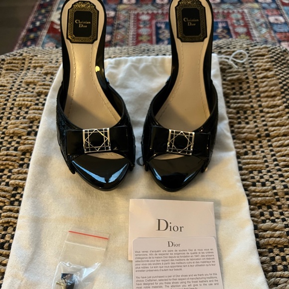 Authentic Dior Cannage Black Patent Leather Heels, size 39.5 - Picture 1 of 6